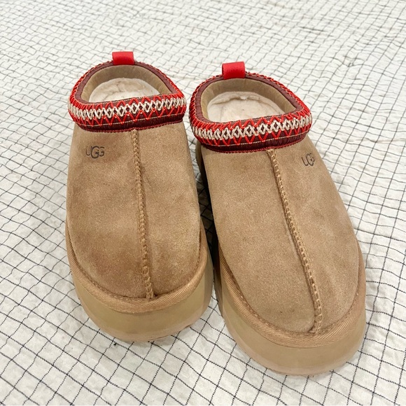 UGG Tazz Platform Shoe - Picture 2 of 8
